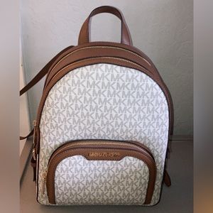 Michael Kors “Jaycee” medium zip Backpack